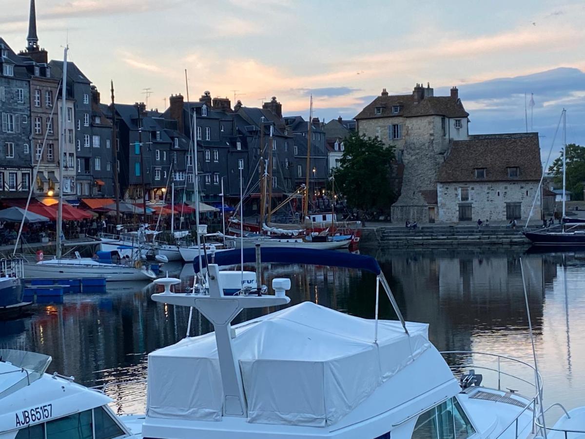 Appartement Le Phare Honfleur Eksteriør billede
